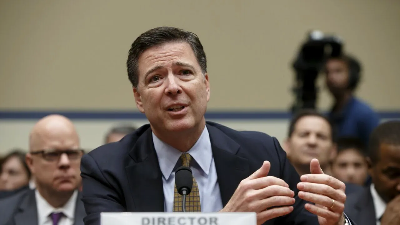 James Comey, fostul director al FBI care anchetase o presupusă imixtiune rusească în alegerile prezidențiale din SUA, inculpat pentru a doua oară