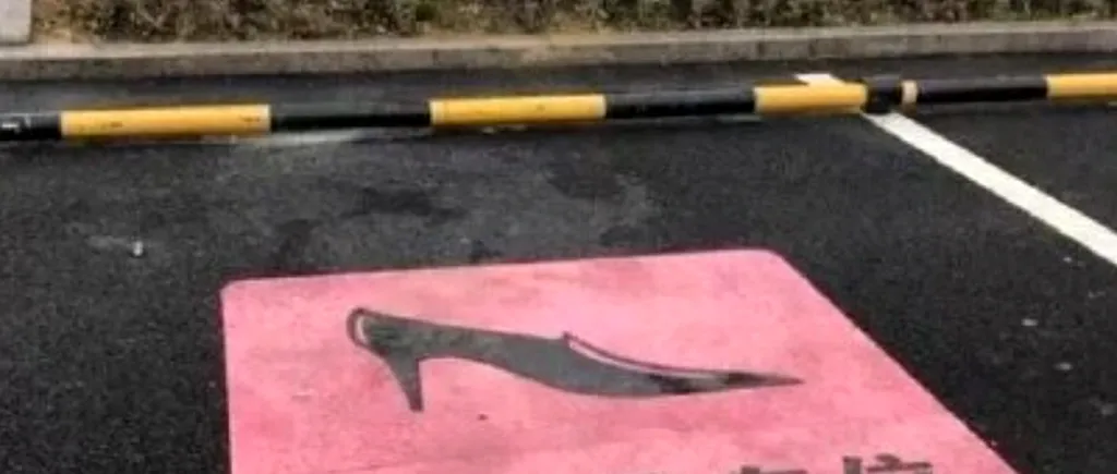 Locurile de parcare „pentru femei, vopsite în roz, au stârnit controverse în China