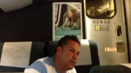 Ce a pățit un american după ce s-a lăudat în tren că și-a înșelat soția