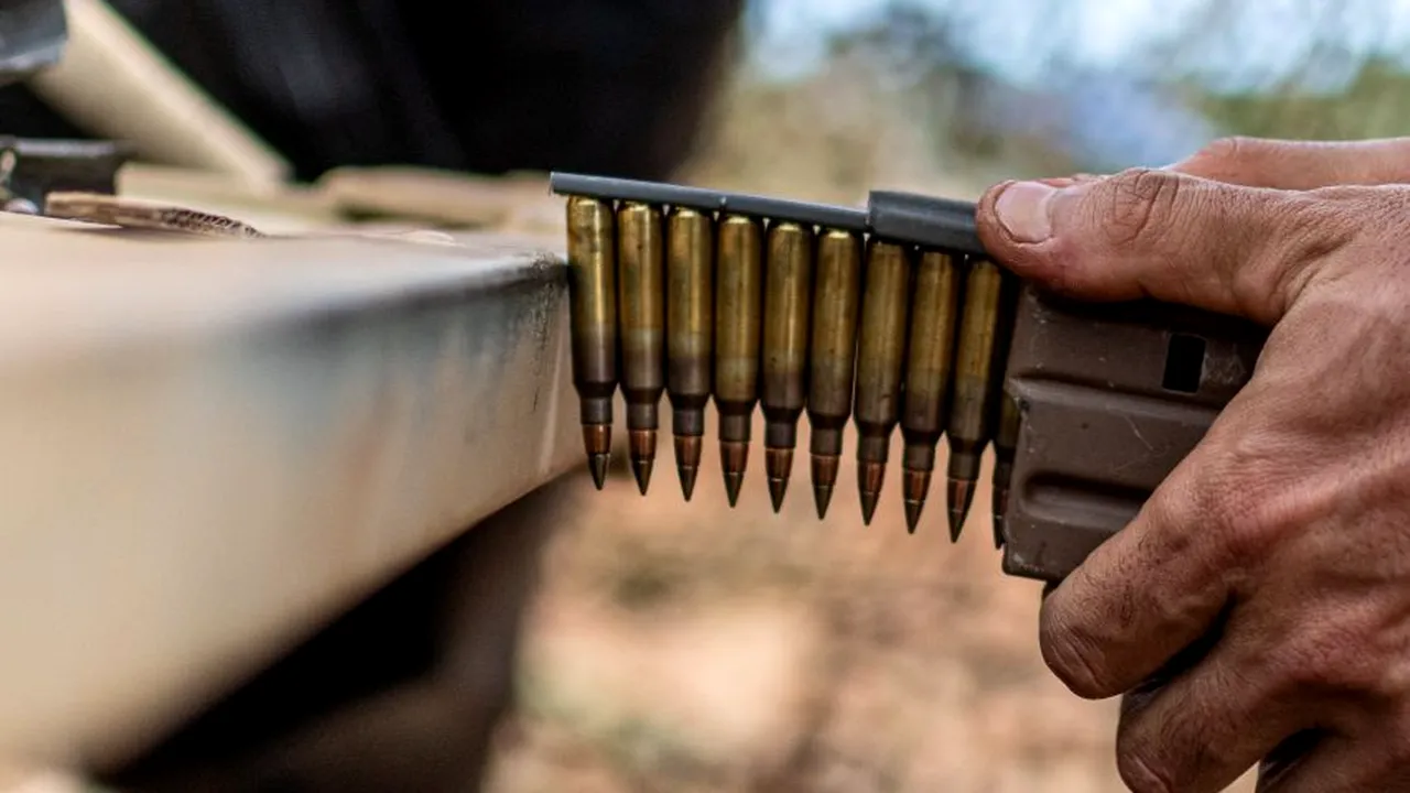 Care este valoarea totală a exporturilor de produse militare din România în Afganistan