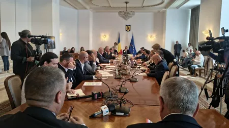 Senatorii din Comisia de Apărare amână pentru a doua oară, cu o săptămână, raportul legii care ar limita mandatele şefilor de servicii la 8 ani