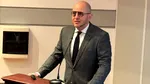 Sistemul și-a construit propriul om „anti-sistem”