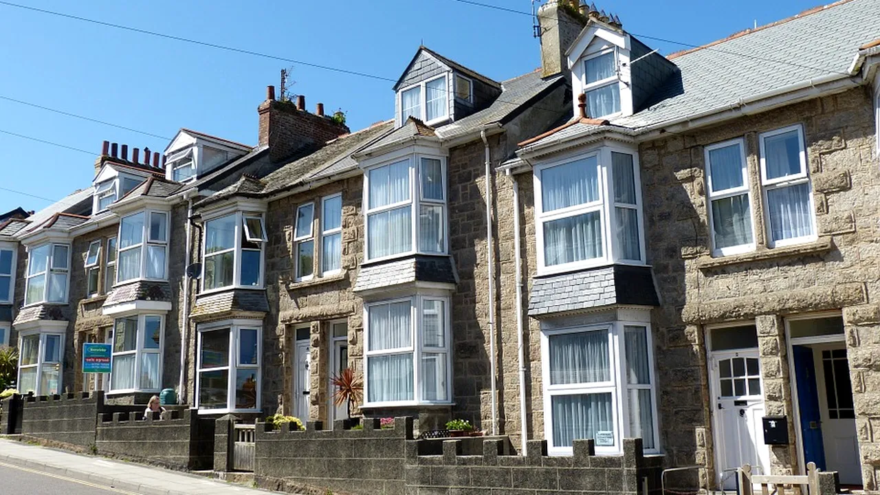 Țara în care peste 11.000 de locuințe sunt abandonate de mai bine de 10 ani
