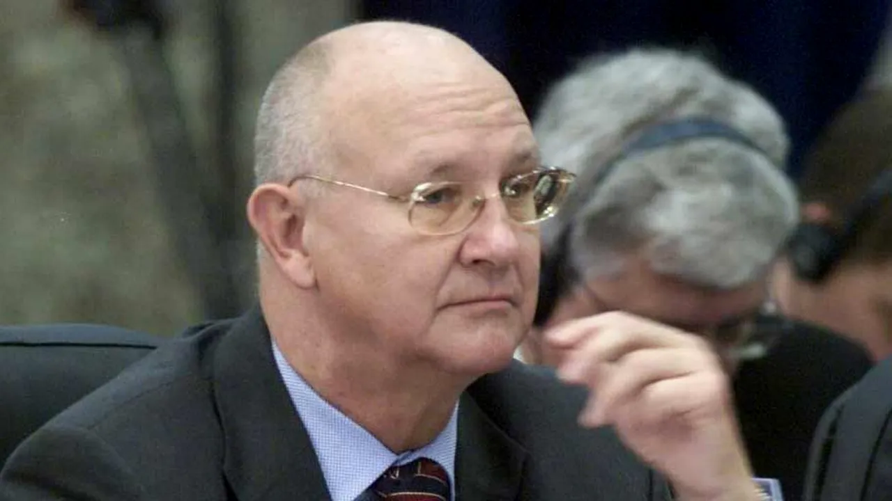 Ioan Mircea Pașcu, revoltat pentru că nu se află pe lista PSD pentru europarlamentare: Dacă îți îndepărtezi puținii oameni apropiați, înseamnă că ai tendințe sinucigașe