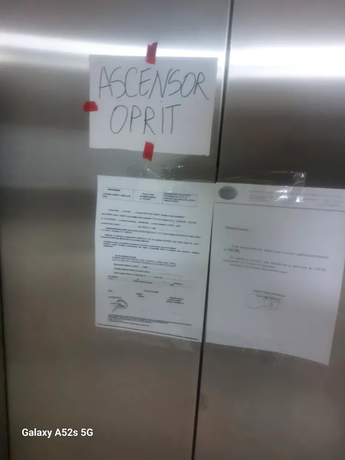 Gândul a aflat ce se întâmplă cu lifturile din Ministerul Transporturilor, după incidentul grav de ieri. Sunt anunțate audieri