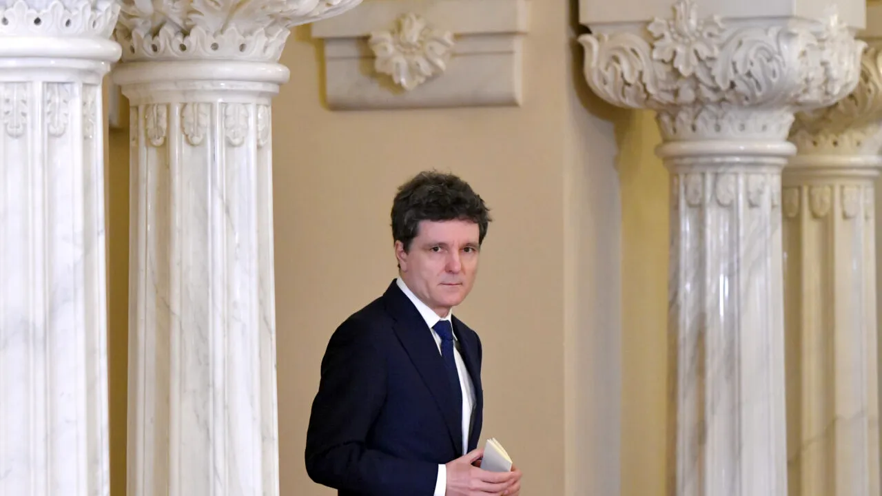 Nicușor Dan a stabilit data consultărilor oficiale pentru desemnarea viitorului premier. Ordinea în care partidele se vor întâlni cu președintele