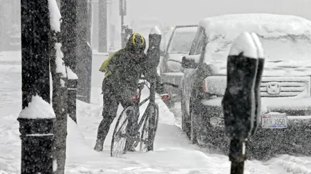Cel puțin 17 persoane au murit în SUA pe fondul temperaturilor scăzute și a ninsorilor