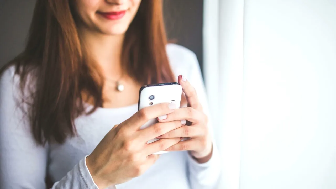 Despărțite la naștere, două surori GEMENE s-au regăsit după 30 de ani. „Sunt sortite să fie împreună”