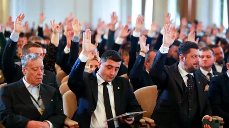 FOTO - VIDEO | George Simion, ales președintele AUR, cu majoritate de voturi. Presa n-a avut acces la Congresul extraordinar de la Palatul Parlamentului