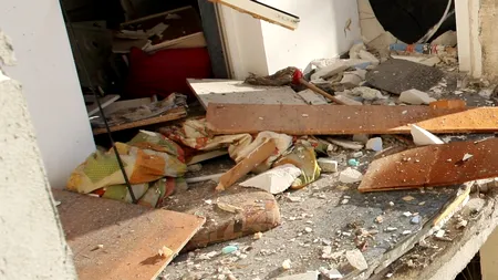 Mai multe garsoniere din Uricani, afectate de o explozie după ce un bărbat și-a incendiat locuința