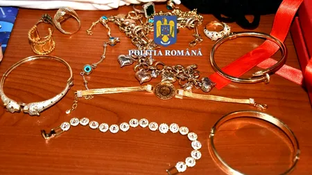 Păcălită de o măicuță falsă. I-a promis că o ajută cu problemele în dragoste ale fiicei sale și a lăsat-o fără bani