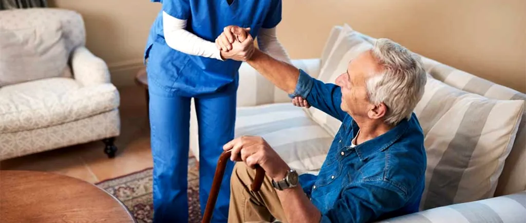 Ireal ce a pățit o tânără de 29 de ani, după ce s-a angajat BADANTĂ în casa unui pensionar italian. Ce i-a făcut bătrânul