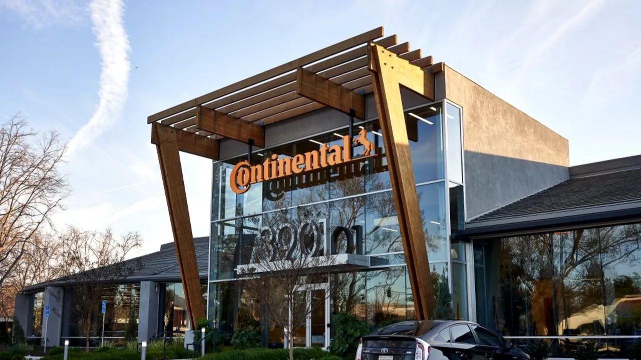 Continental are în plan să-şi reducă costurile. Peste 30.000 de oameni ar putea fi afectați