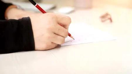 EVALUARE NAȚIONALĂ. Rezultatele finale: Numărul candidaţilor cu media zece s-a dublat faţă de anul trecut. La cât a crescut numărul elevilor cu medii peste 5 după contestații