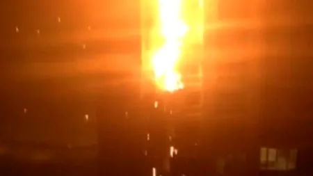 Incendiu masiv într-un zgârie-nori din Dubai FOTO
