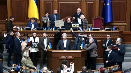 Scandal în Rada de la Kiev. Opoziţia ucraineană boicotează sesiunea parlamentului și cere demisia Guvernului