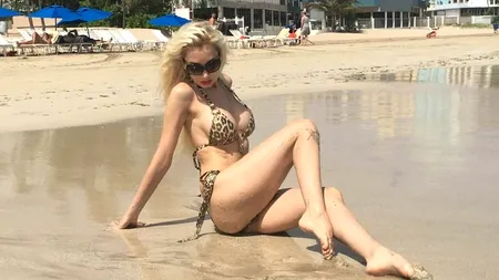 O româncă e în TOPUL celor mai frumoase femei din America! Scriitoarea de succes, înnebunită după fitness, care face furori în SUA