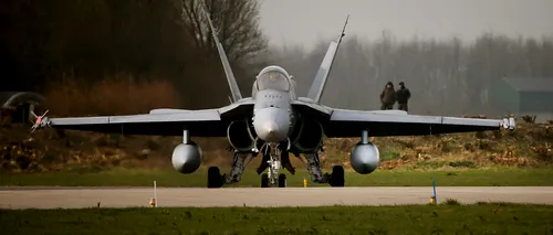 Încă opt avioane americane F-15 au ajuns în Polonia, în contextul tensiunilor cu Rusia