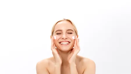 (P) Rutina ta de îngrijire a pielii are nevoie de un reset? Iată ce mituri trebuie să lași în urmă