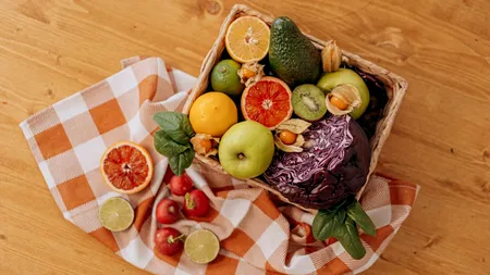 Cum poți să ai parte de un somn liniștit și odihnitor. Fructul care te ajută enorm