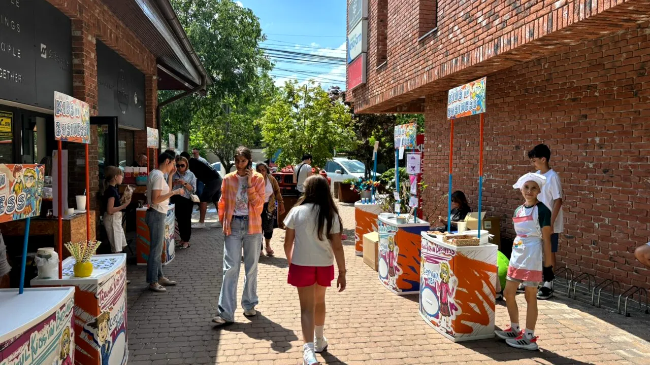 Antreprenori de mici, o experiență reală de BUSINESS. La Edu Party, de 1 iunie, copiii au învățat să vândă ce creează 