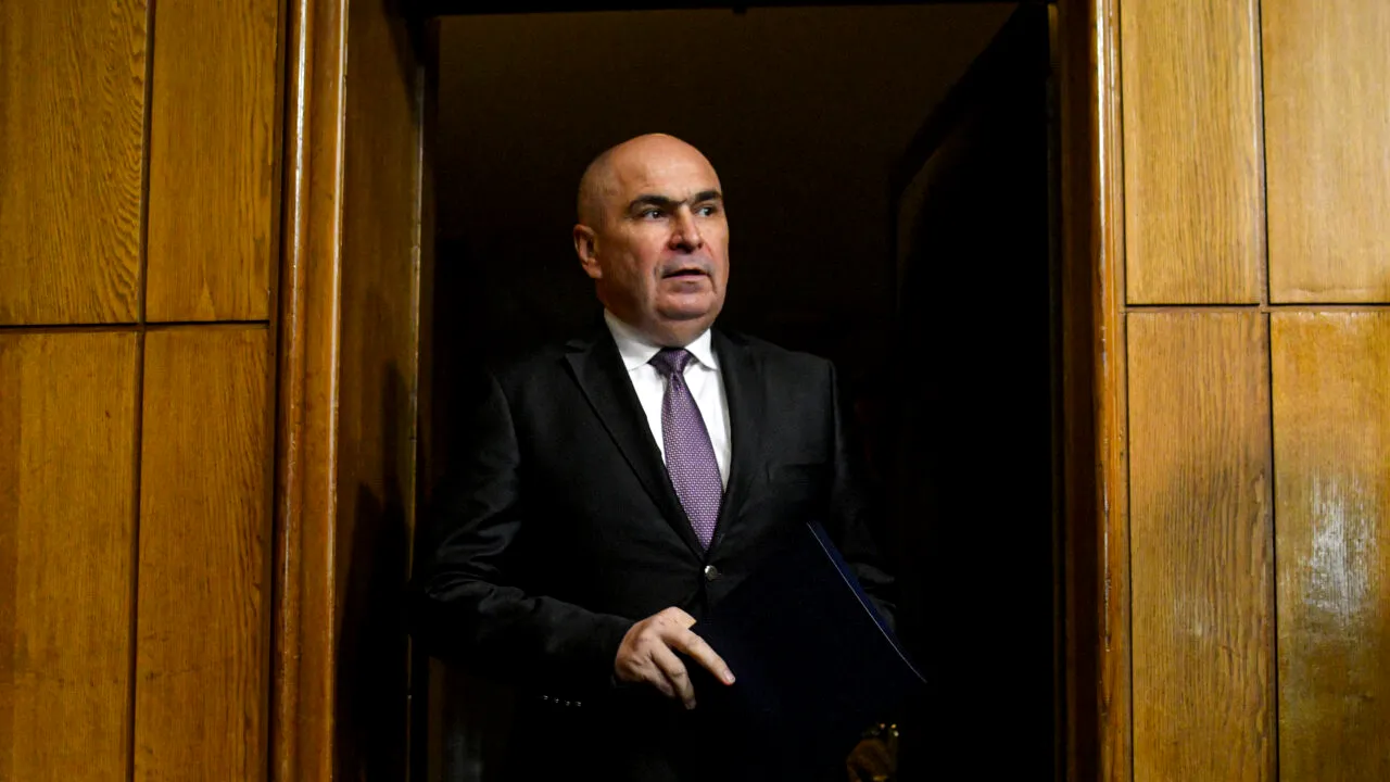 Guvernul reduce masiv personalul din școli: Peste 14.000 de posturi vor fi DESFIINȚATE din cauza Legii Bolojan