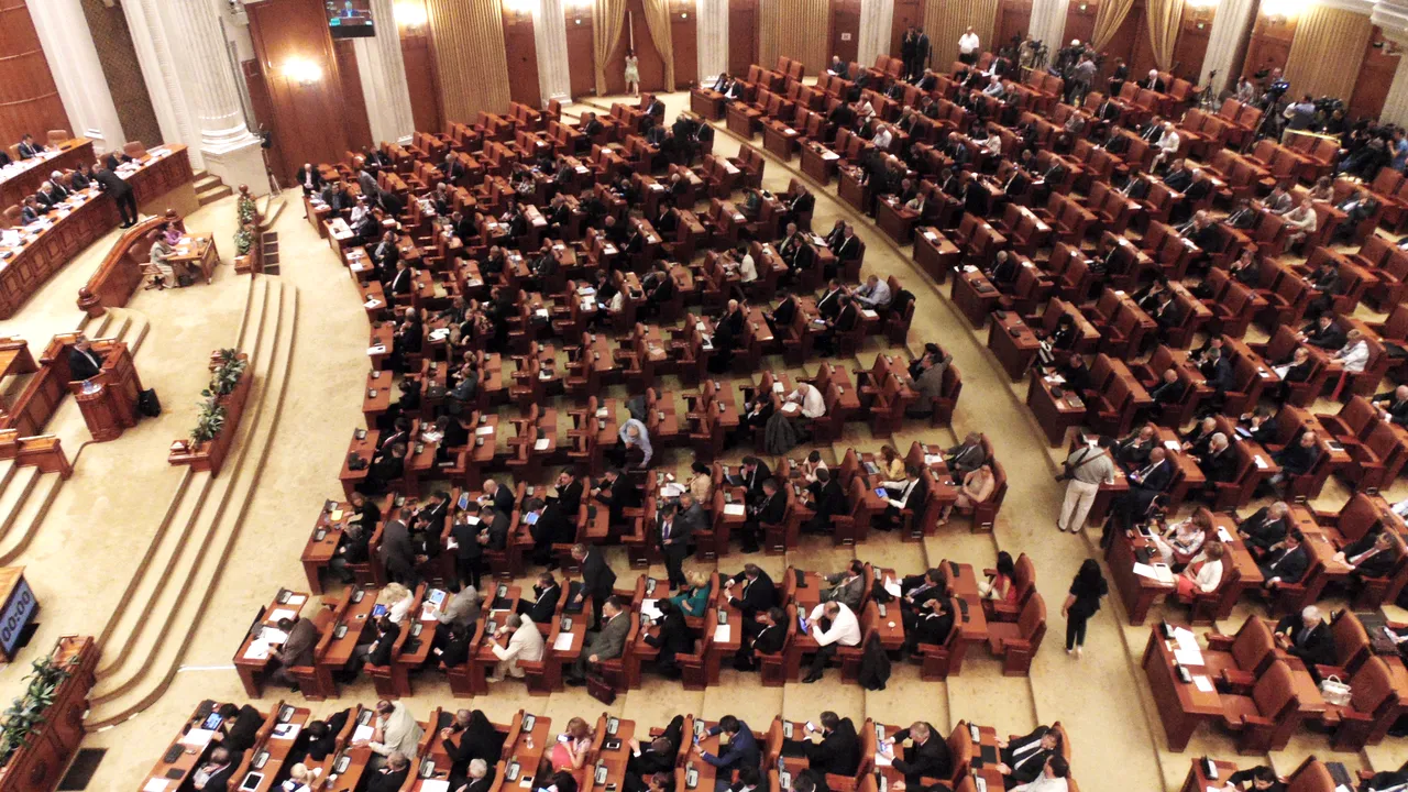 Gorghiu: După ce începe sesiunea, probabil, vom discuta cu UNPR și UDMR despre o moțiune de cenzură