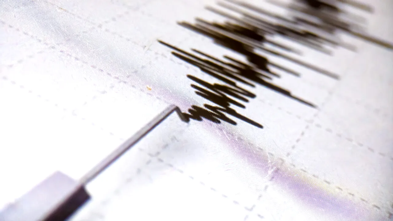 VIDEO - Cutremur puternic în România! Seismul a fost resimțit în mai multe orașe din țară, inclusiv în Capitală, dar și în statele vecine / IGSU: Sistemul Ro-Alert nu difuzează notificări înaintea declanșării cutremurelor (UPDATE)