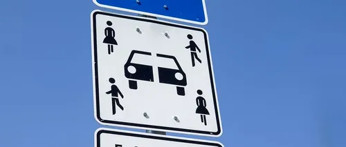 Nu mulți șoferi români știu ce înseamnă acest indicator rutier. Unde poate fi întâlnit semnul de circulație cu o mașină tăiată