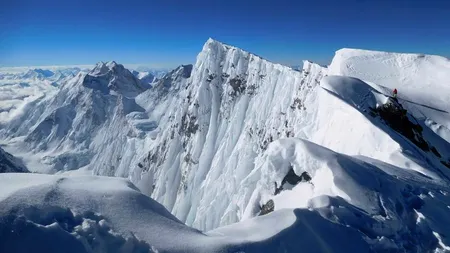 Avalanșă pe Broad Peak: zece alpiniști au dispărut. UPDATE: Patru trupuri găsite, iar șase persoane, inclusiv Nirmal Purja, sunt în continuare căutate