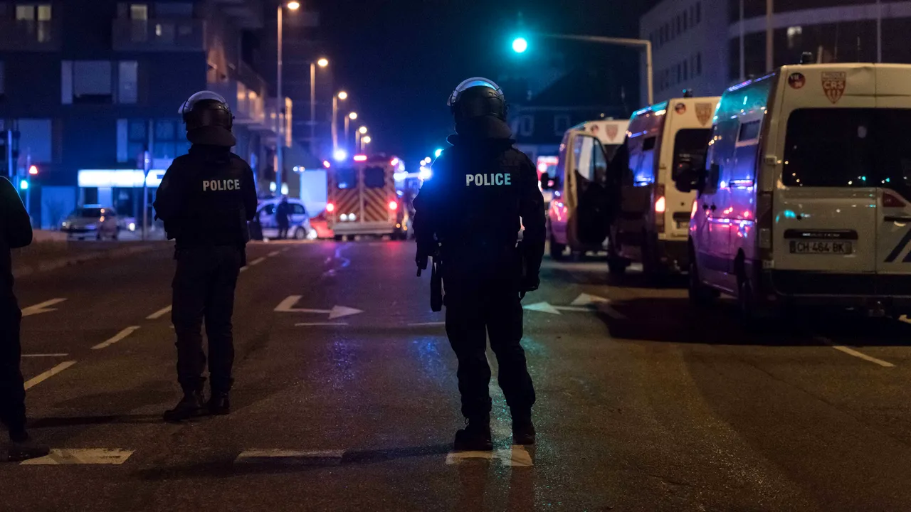 Atacatorul de la Strasbourg, NEUTRALIZAT de Poliție. A ucis 3 oameni și a rănit 11 în Târgul de Crăciun