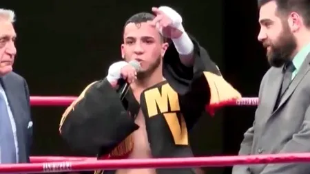 Imagini incredibile după un meci de box. Câștigătorul a dezvăluit un secret medical neașteptat. „Credeați că vă mint? Priviți aici