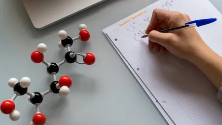 BAC 2022 | Cum se rezolvă subiectele de azi de la chimie, de la Bacalaureat