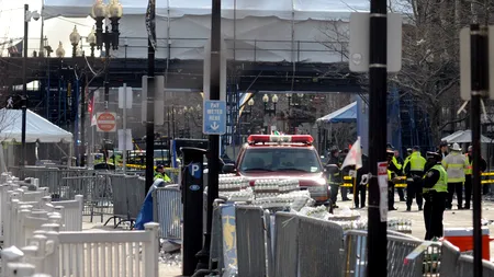BOMBE ÎN BOSTON. Martor: 