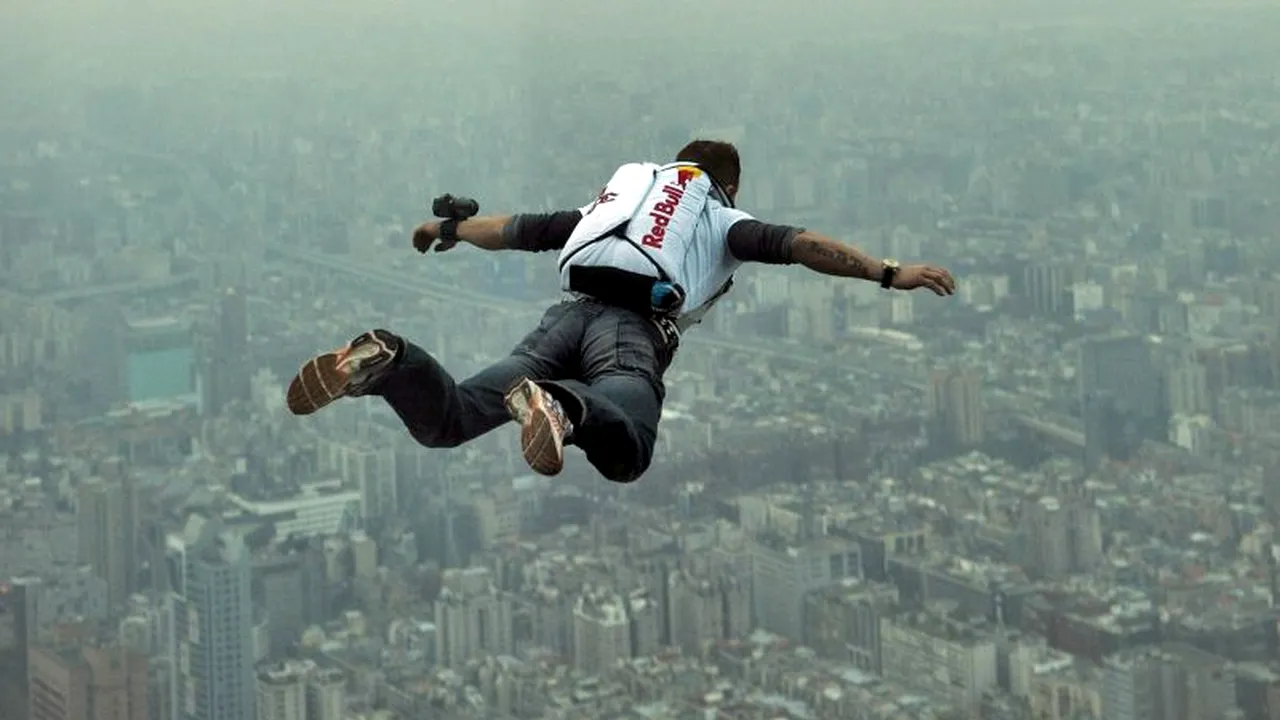 ANUNȚUL lui Felix Baumgartner, omul care a sărit de la 39.043 metri