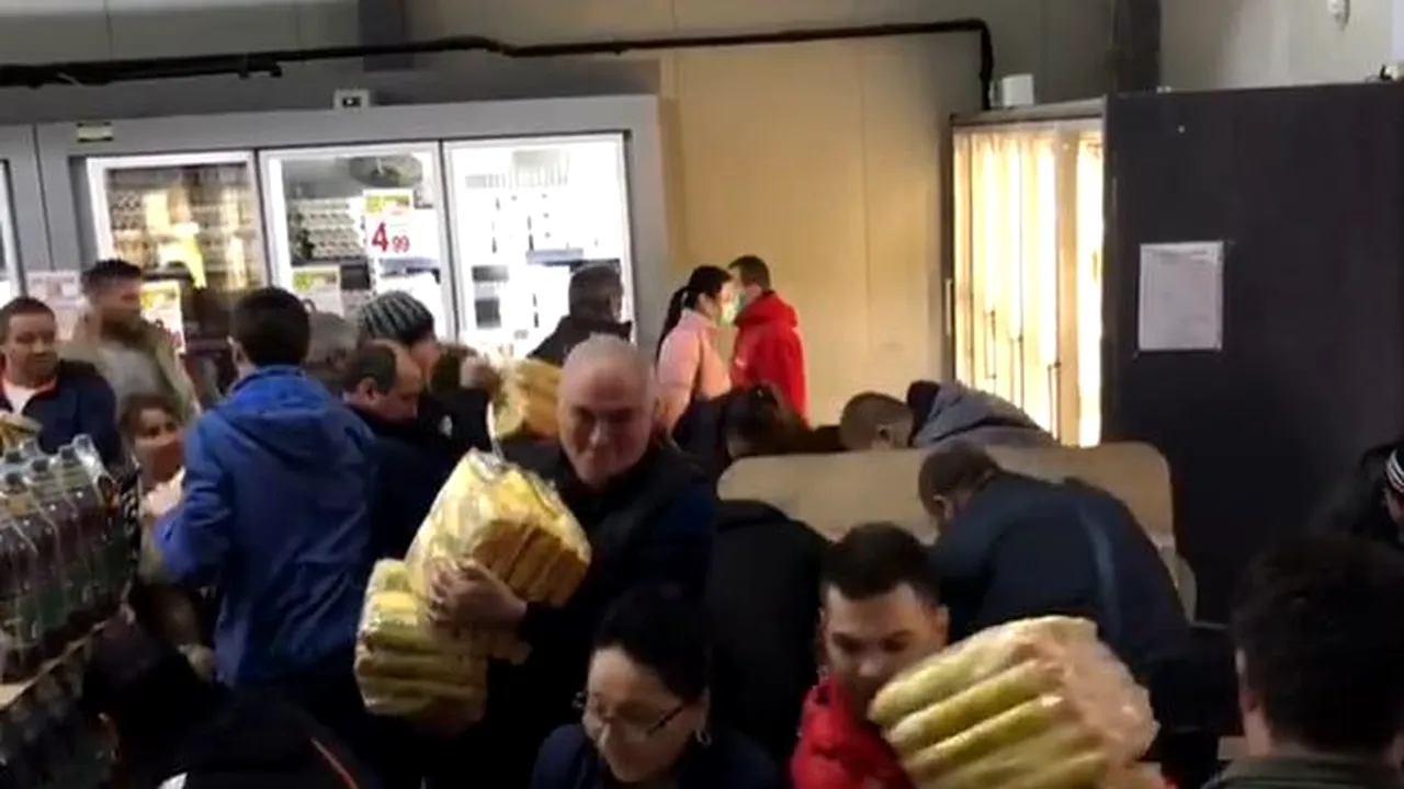 VIDEO. Oamenii s-au bătut pe mălai într-un supermarket, după ce a fost decretată stare de urgență