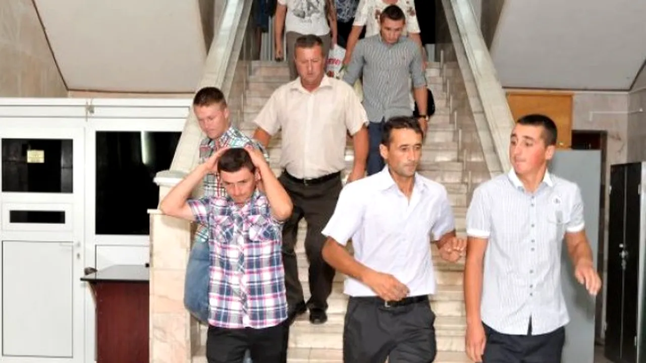 Sentința în cazul celor șapte tineri condamnați pentru viol, contestată de avocatul victimei: Pedepsele sunt prea mici