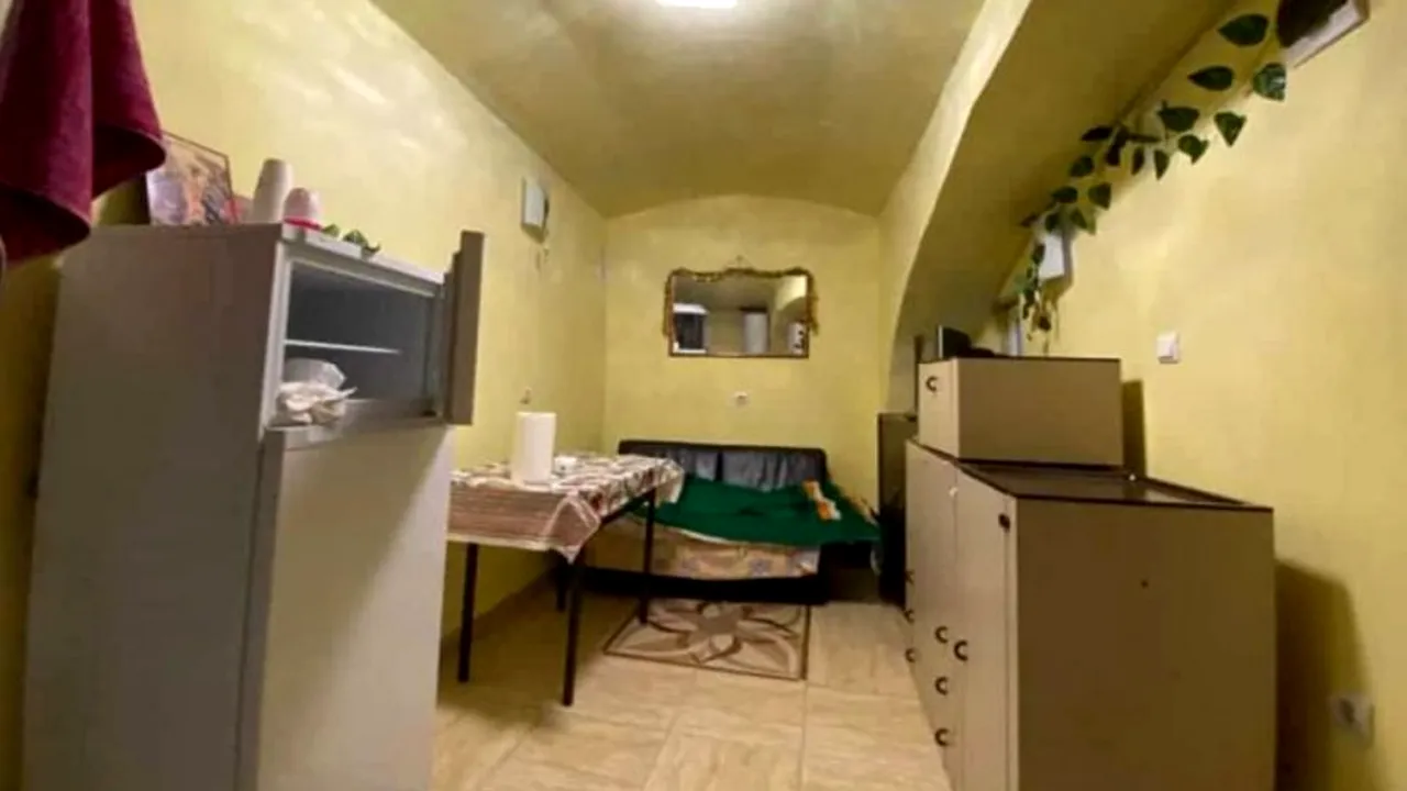 Piața imobiliară din Cluj, mereu surprinzătoare! Cât este chiria la garsoniera cu aragaz lângă WC