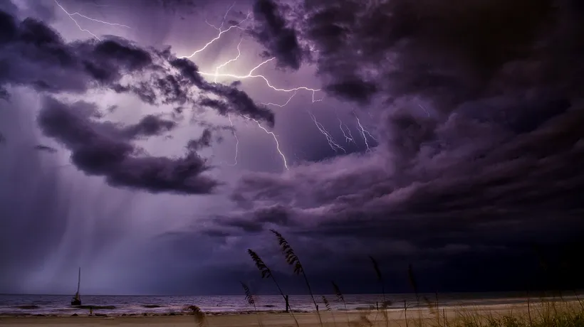 PANICĂ în Australia după ce meteorologii au anunțat un fenomen extrem. Oamenii au golit rafturile supermarketurilor