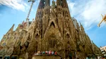 Record mondial la Barcelona. Sagrada Familia a devenit cea mai ÎNALTĂ biserică din lume după ridicarea turnului central