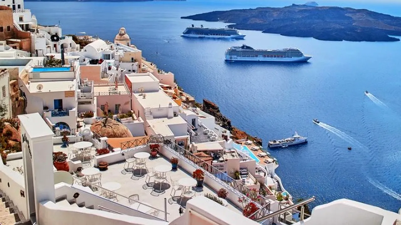 RELAXARE. Peste 500 de plaje din Grecia au fost redeschise/ Care sunt normele de distanțare fizică