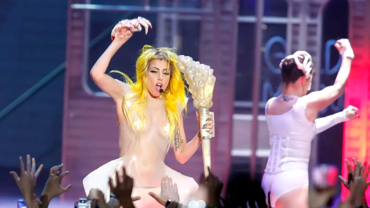 CONCERT LADY GAGA LA BUCUREȘTI. Cum se face accesul la CONCERTUL DIN PIAȚA CONSTITUȚIEI și de unde se mai pot procura BILETE