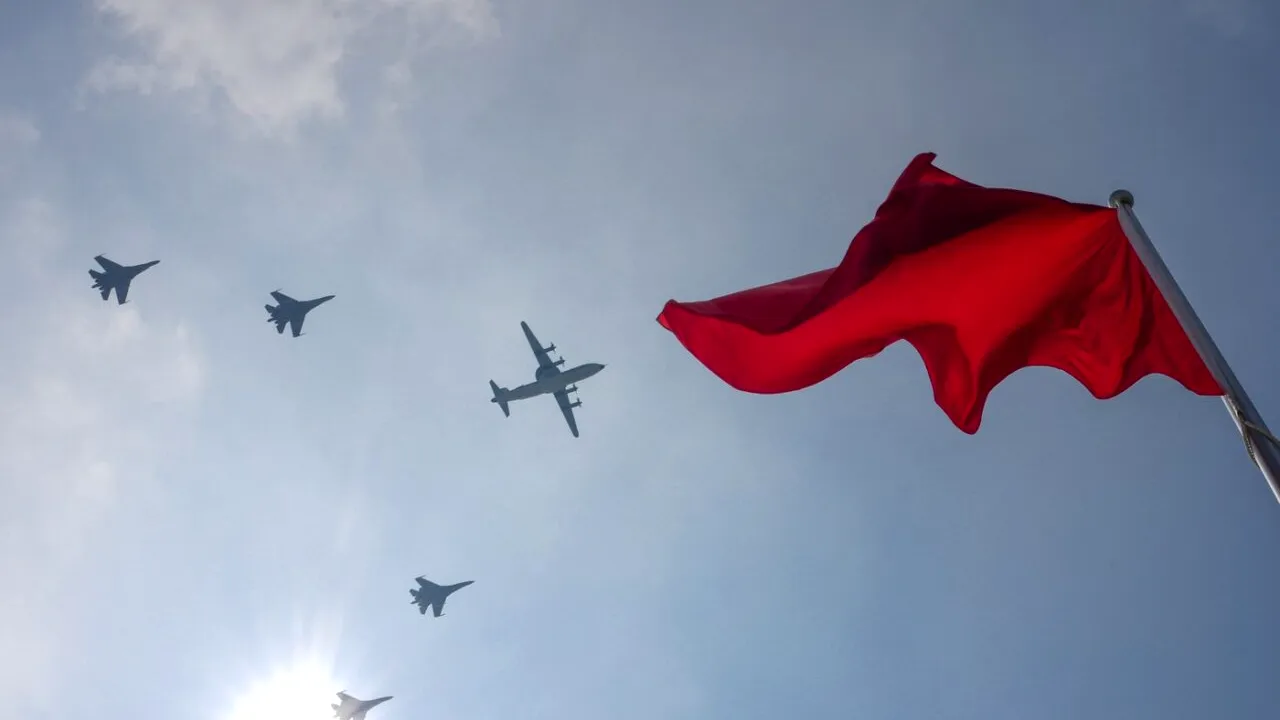 Conflictul dintre BEIJING și CANBERRA se intensifică. Aeronavele chineze au efectuat o manevră periculoasă aproape de avioanele australiene