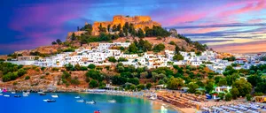 TOP 10 insule grecești cu cele mai accesibile prețuri pentru turiștii cu venituri medii