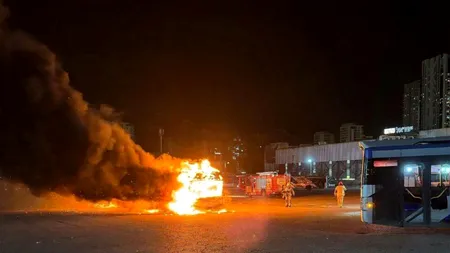 Trei autobuze au EXPLODAT în apropiere de Tel Aviv. Autoritățile vorbesc de un atac terorist, iar Benjamin Netanyahu amenință că va lua măsuri
