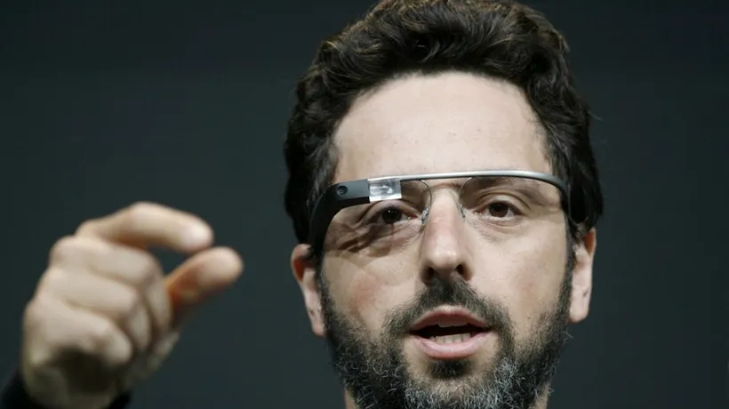 Microsoft intră în cursa pentru crearea „ochelarilor Google. VIDEO