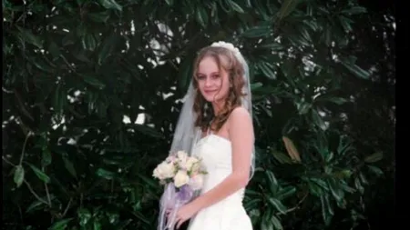 O tânără a fost violată de băiatul pe care l-a adoptat familia sa. Mama fetei: „S-a întâmplat pentru că nu te-ai rugat suficient la Dumnezeu