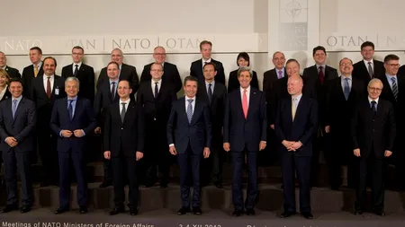 Miniștrii de externe reuniți la NATO au decis să meargă joi în Ucraina „pentru a transmite un mesaj