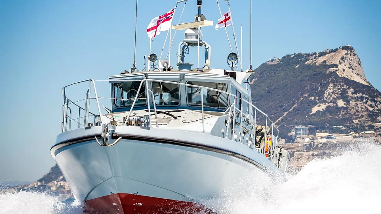 Incident între Spania și Marea Britanie: două nave s-au confruntat în apele Gibraltarului