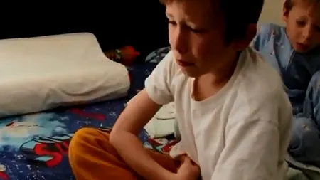 Prima dezamăgire politică. Reacția unui băiețel după ce Obama a câștigat un nou mandat. VIDEO